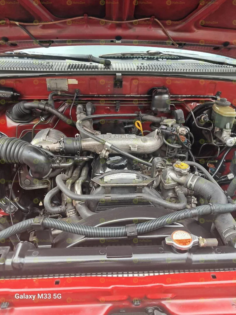 2000 Model-Toyota 2Lt Kin Cap