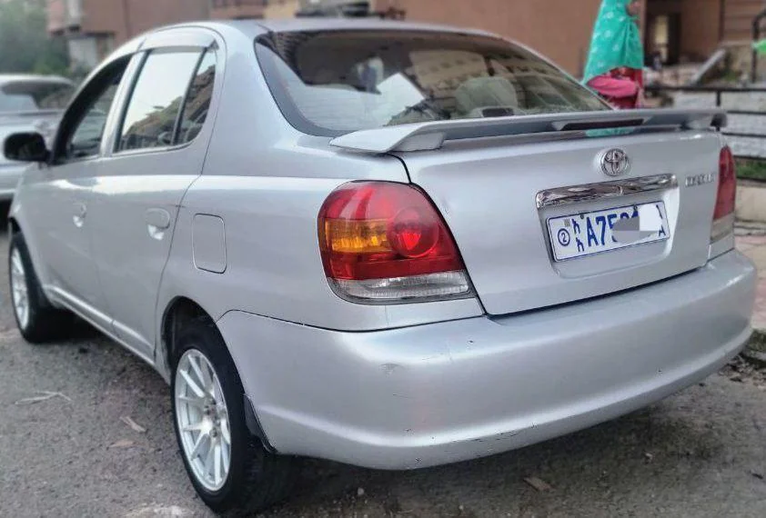 2001 Model-Toyota Platz