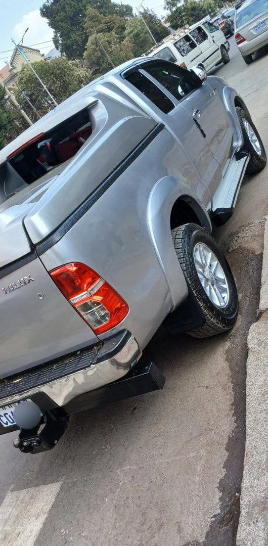 2015 Model-Toyota Hilux Extra Cab