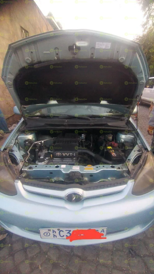 2005 Model-Toyota Platz