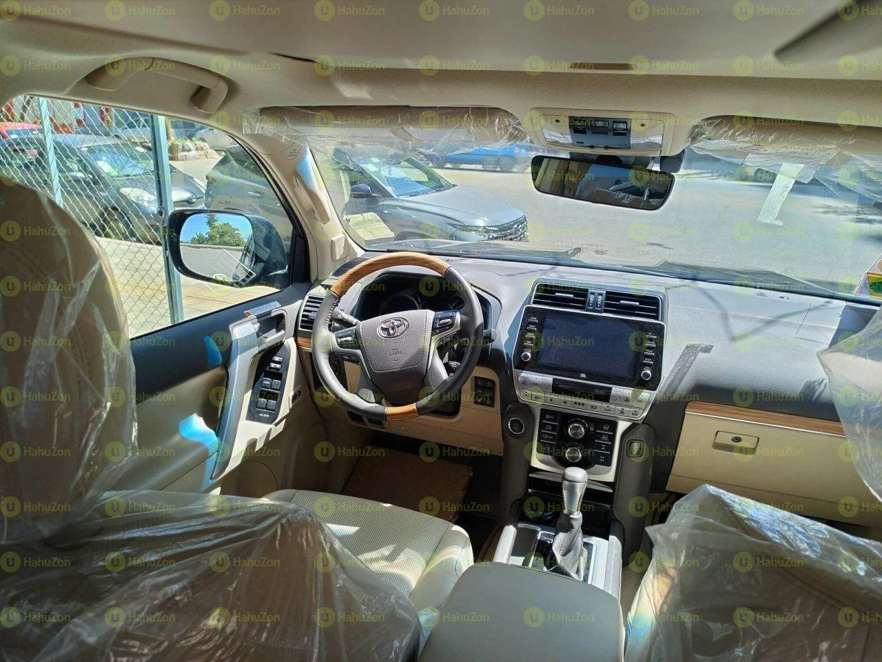 2022 Model-Toyota Landcruiser Prado