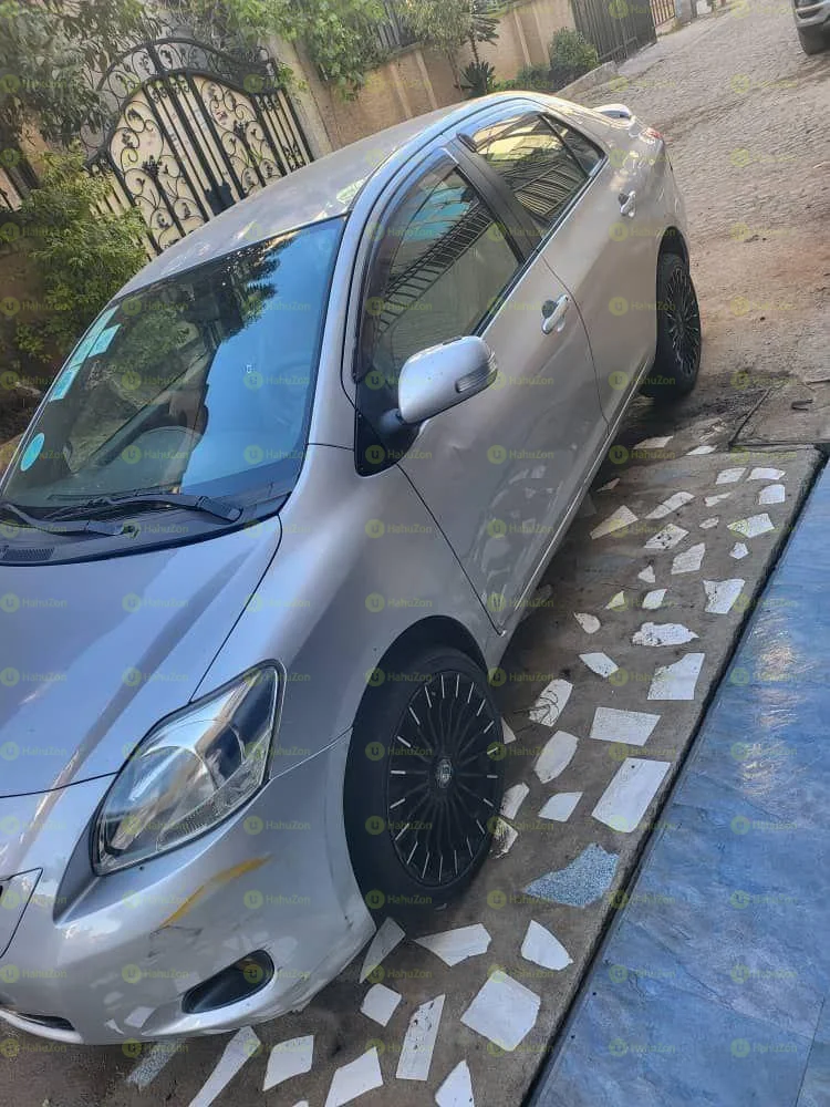 2010 Model-Yaris Belta