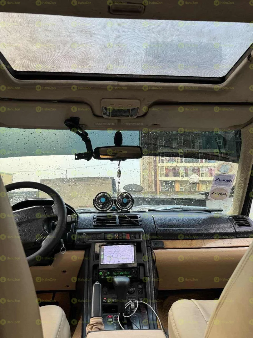 1996 Model-Land Rover Range Rover