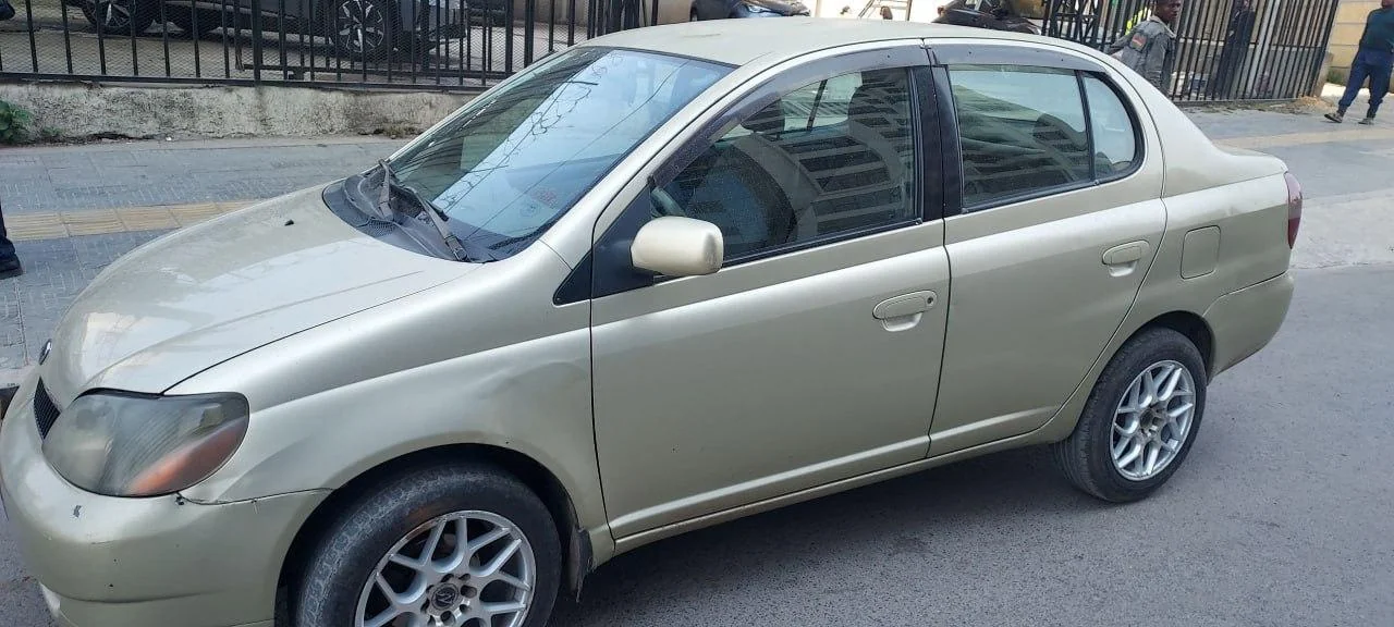2001 Model-Toyota Platz