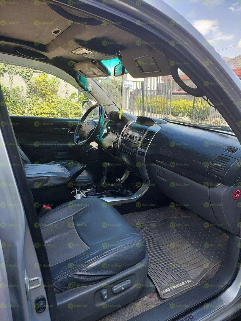 2009 Model-Toyota Land Cruiser Prado