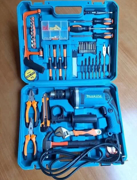 MAKITA DRILL WITH FULL ACCESSORIES