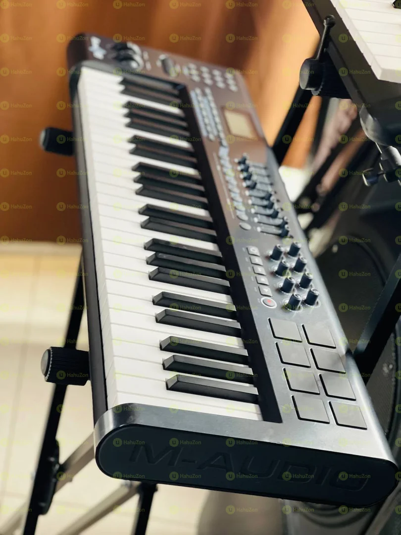 M Audio AXIOM Mid Keyboard