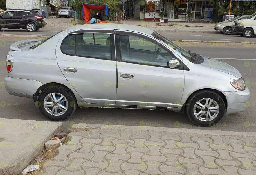 1999 Model-Toyota Platz