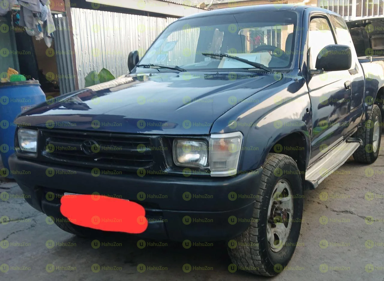 1998 Model-Toyota Hilux Pickup