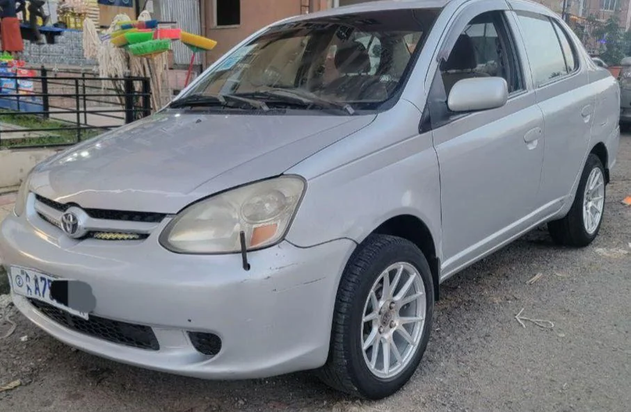 2001 Model-Toyota Platz