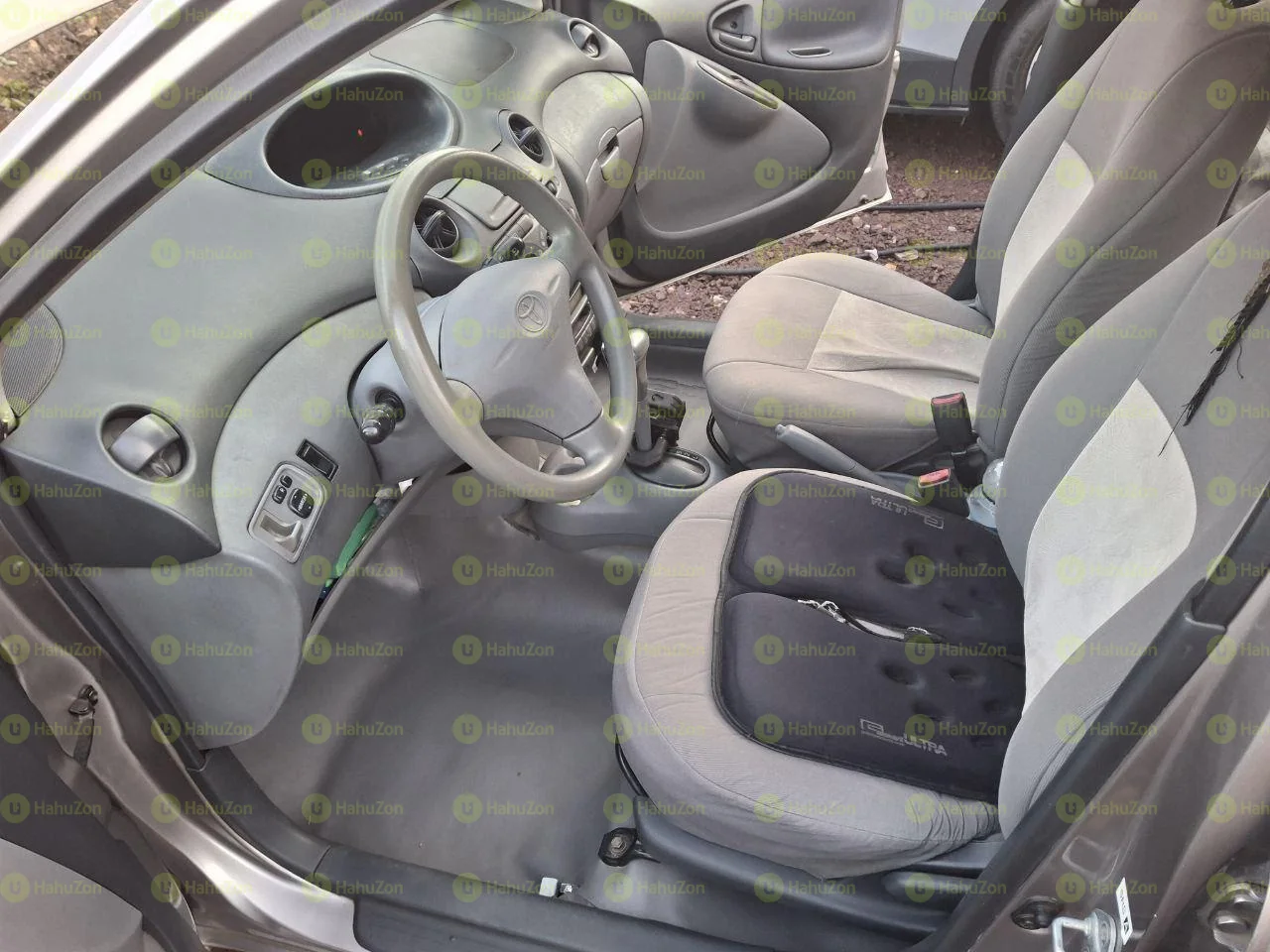 2001 Model-Toyota Vitz