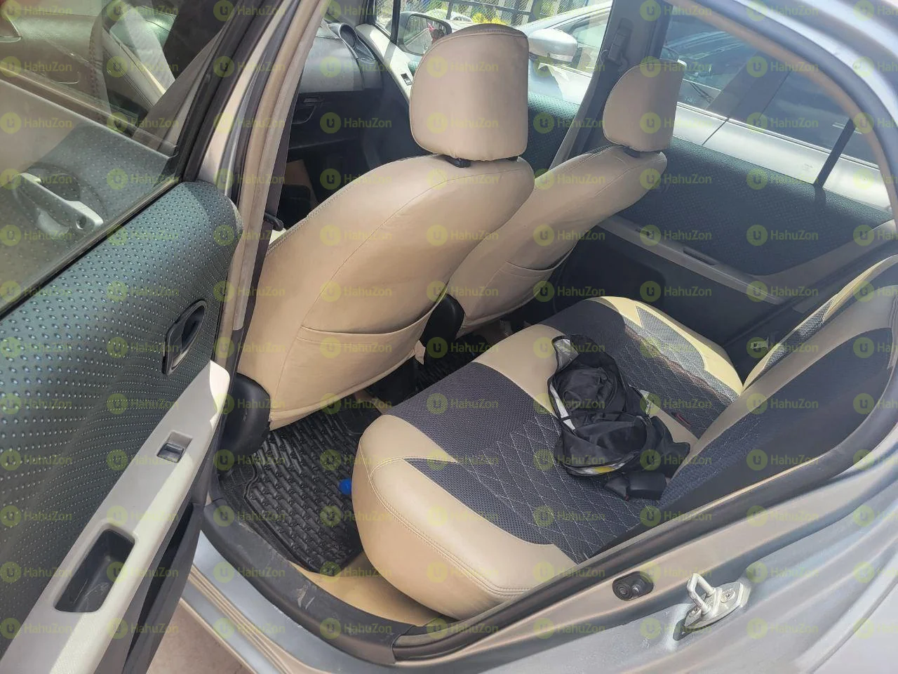 2006 Model-Toyota Yaris Compact