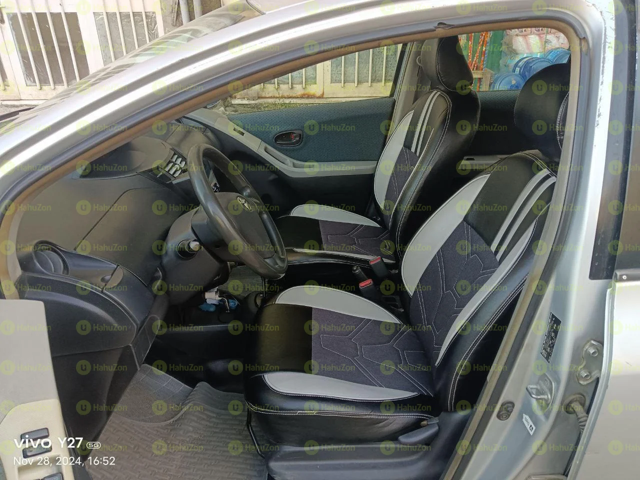 2006 Model-Toyota Yaris Compact