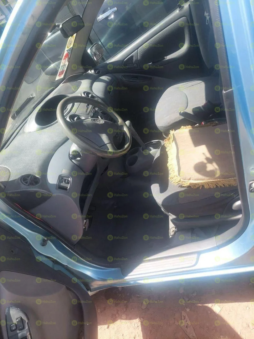 2001 Model-Toyota Vitz