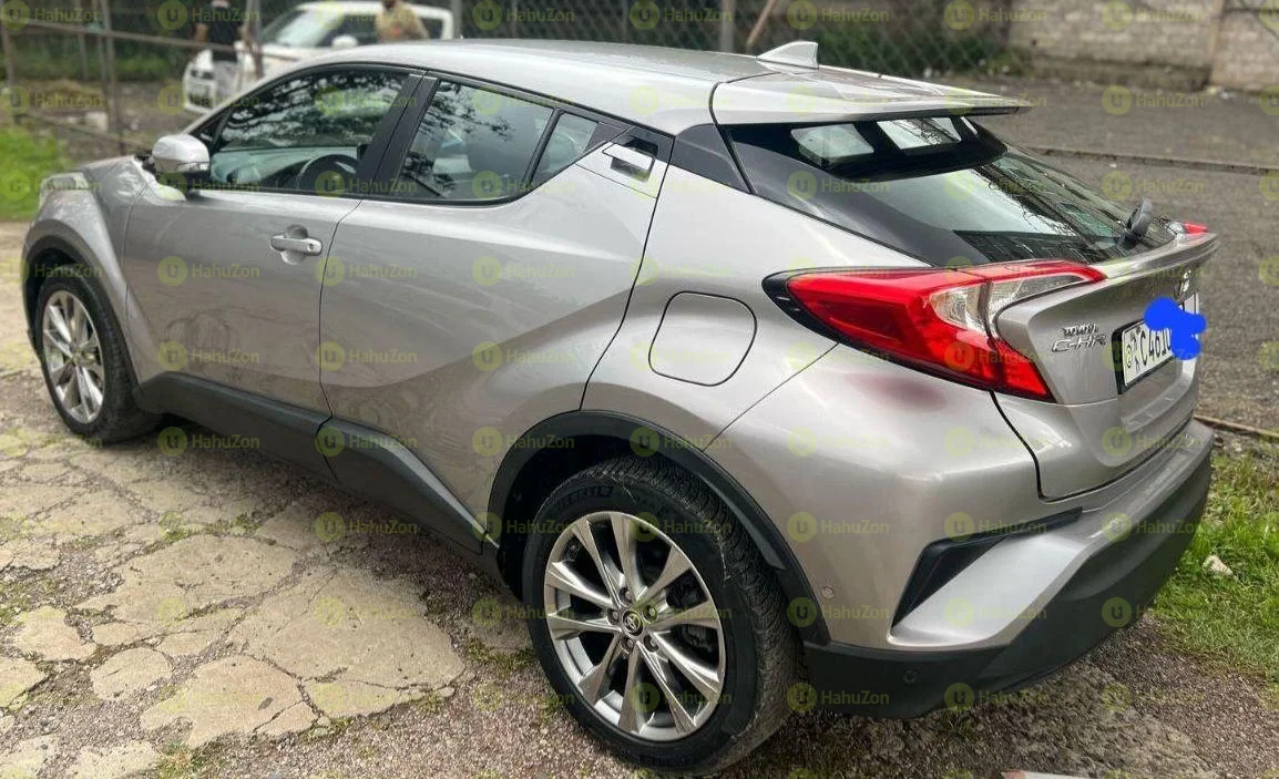 2017 Model-Toyota Ch-R
