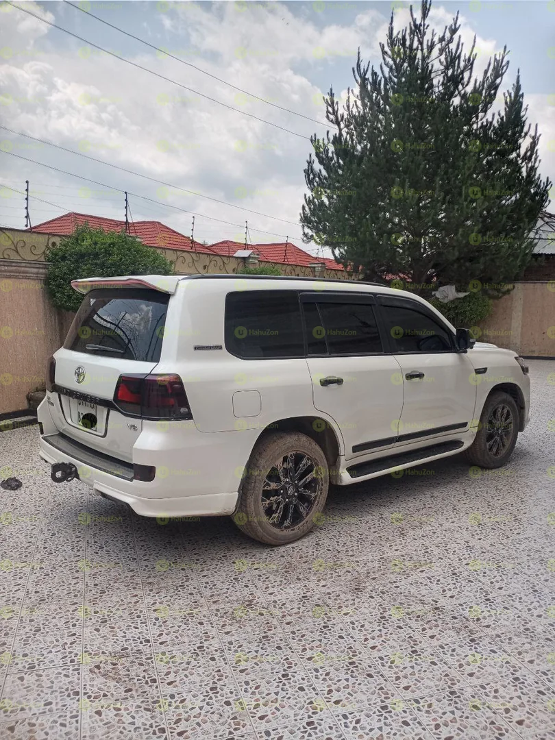 2020 Model-Toyota Landcruiser -XR