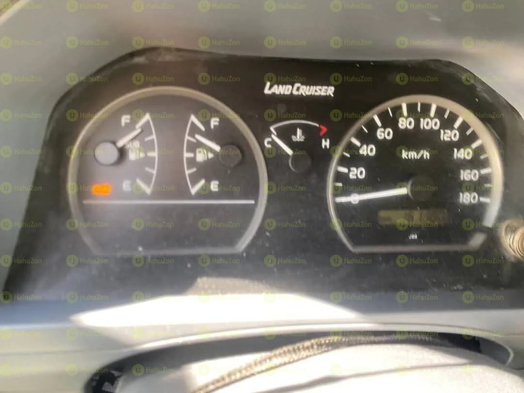 2012 ModelToyota Land Cruiser – Long Beze