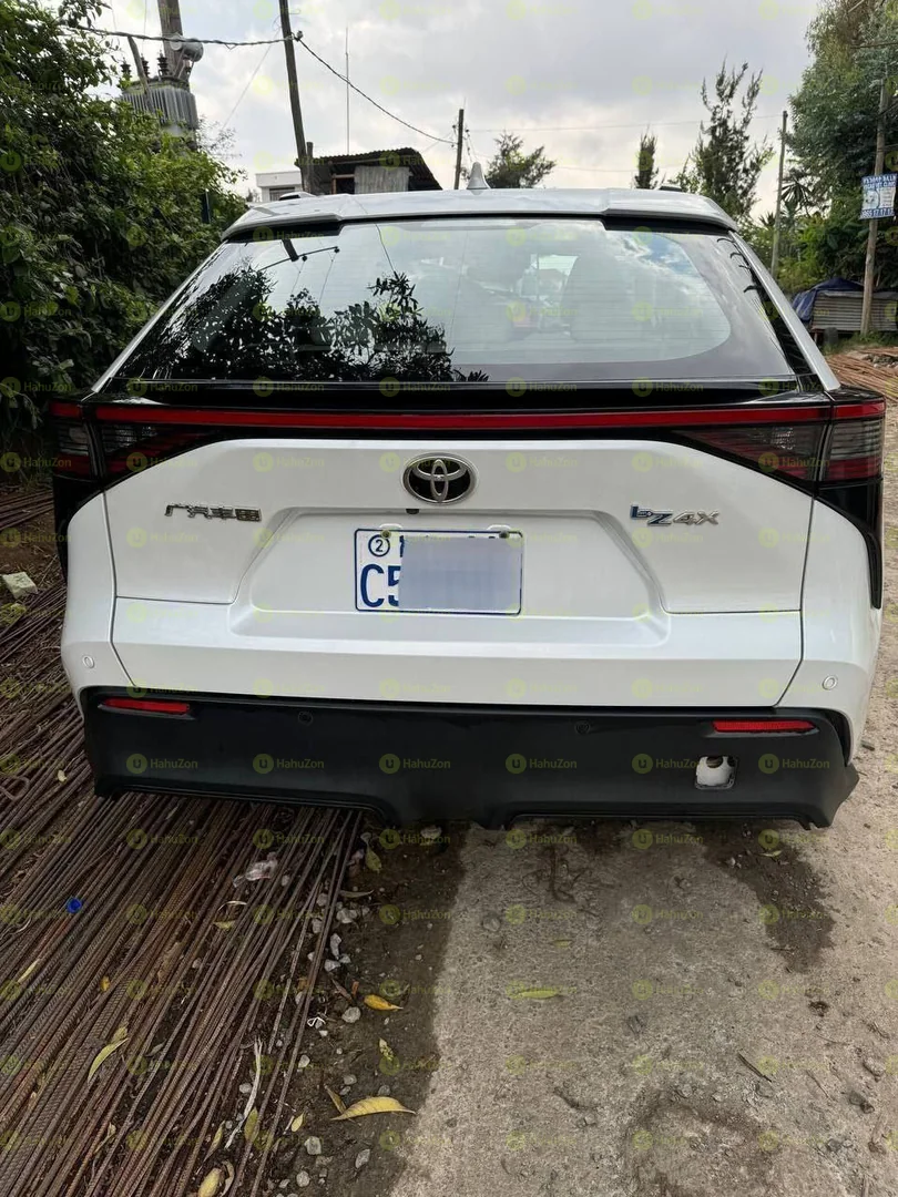 2022 Model-Toyota BZ4X (2WD)