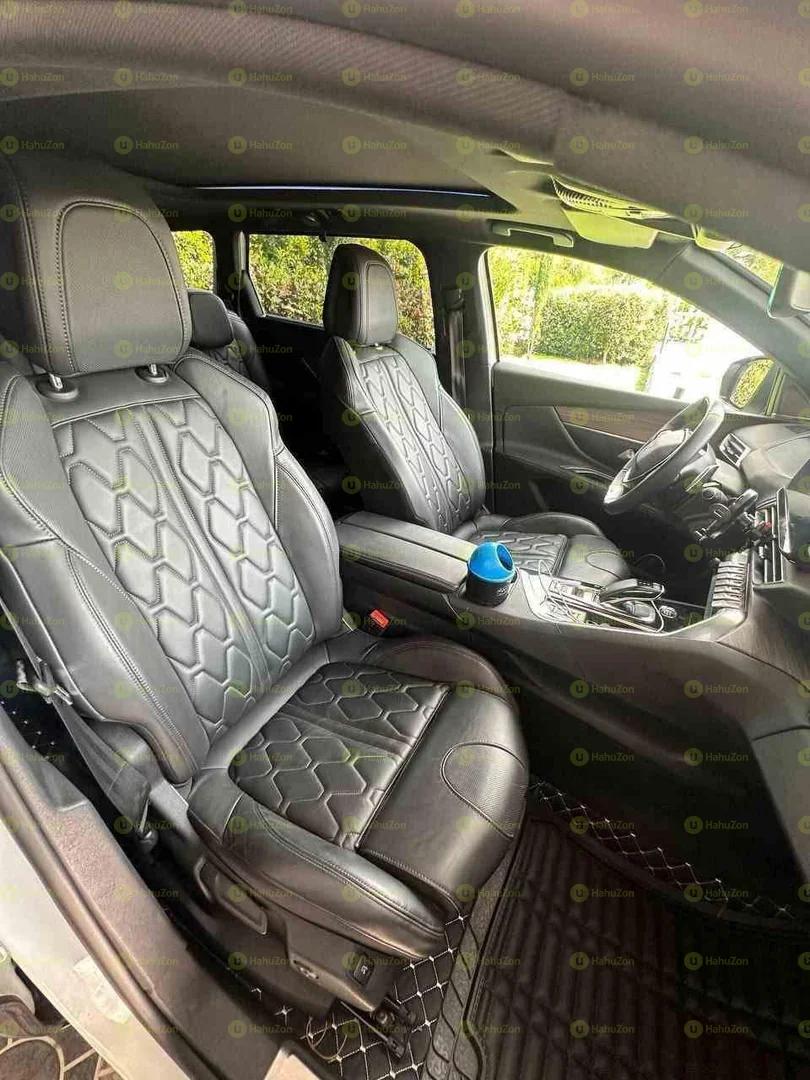 2021 Model-Peugeot 5008 GT