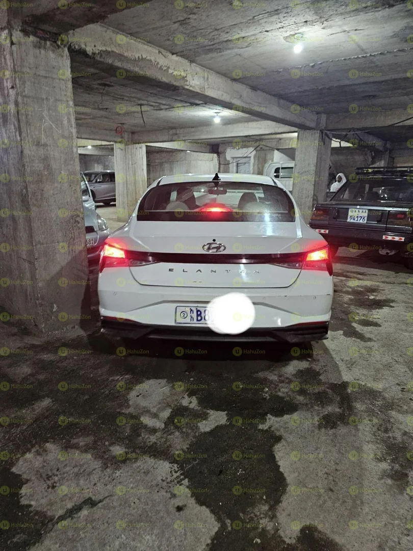 2021 Model-Hyundai Elantra