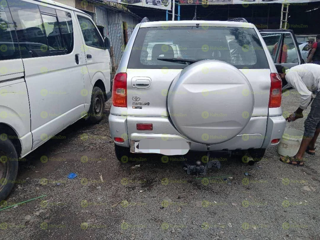 2002 Model-Toyota Rav4