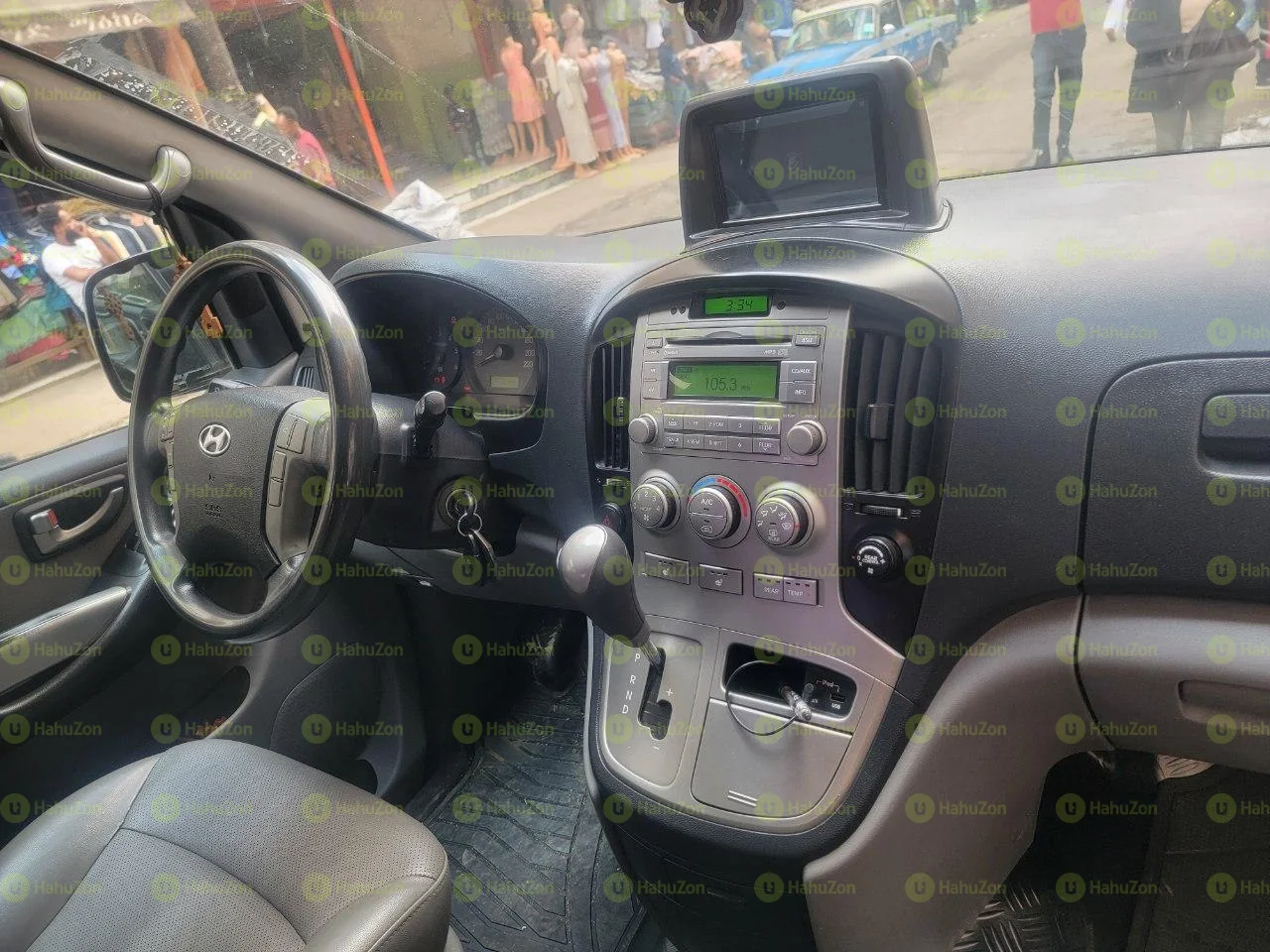 2014 Model-Hyundai Grand Starex