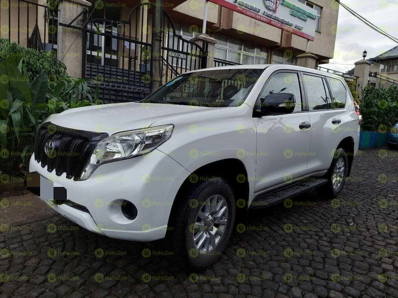 2014 Model-Toyota Land Cruiser Prado