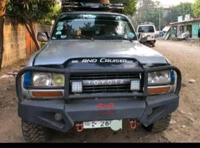 1993 Model-Toyota Land Cruiser