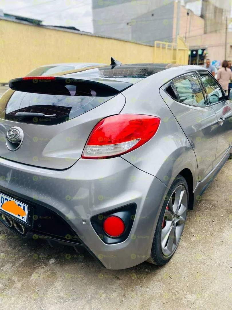 2014 Model-Hyundai Veloster