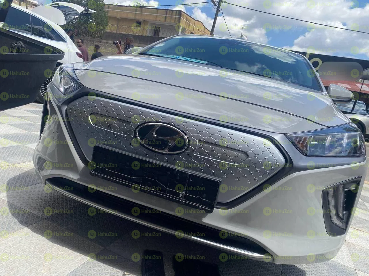 2021 Model-Hyundai Iqniq