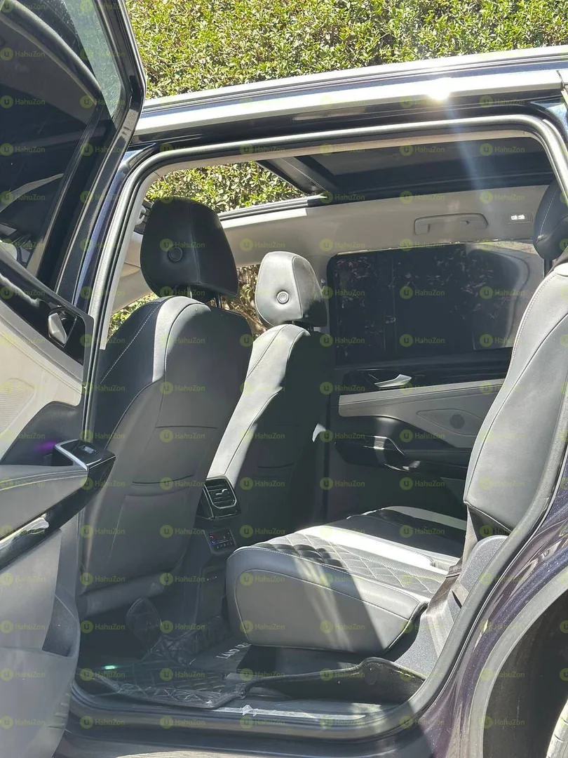 2022 Model-Volkswagen ID.6Crozz Pro