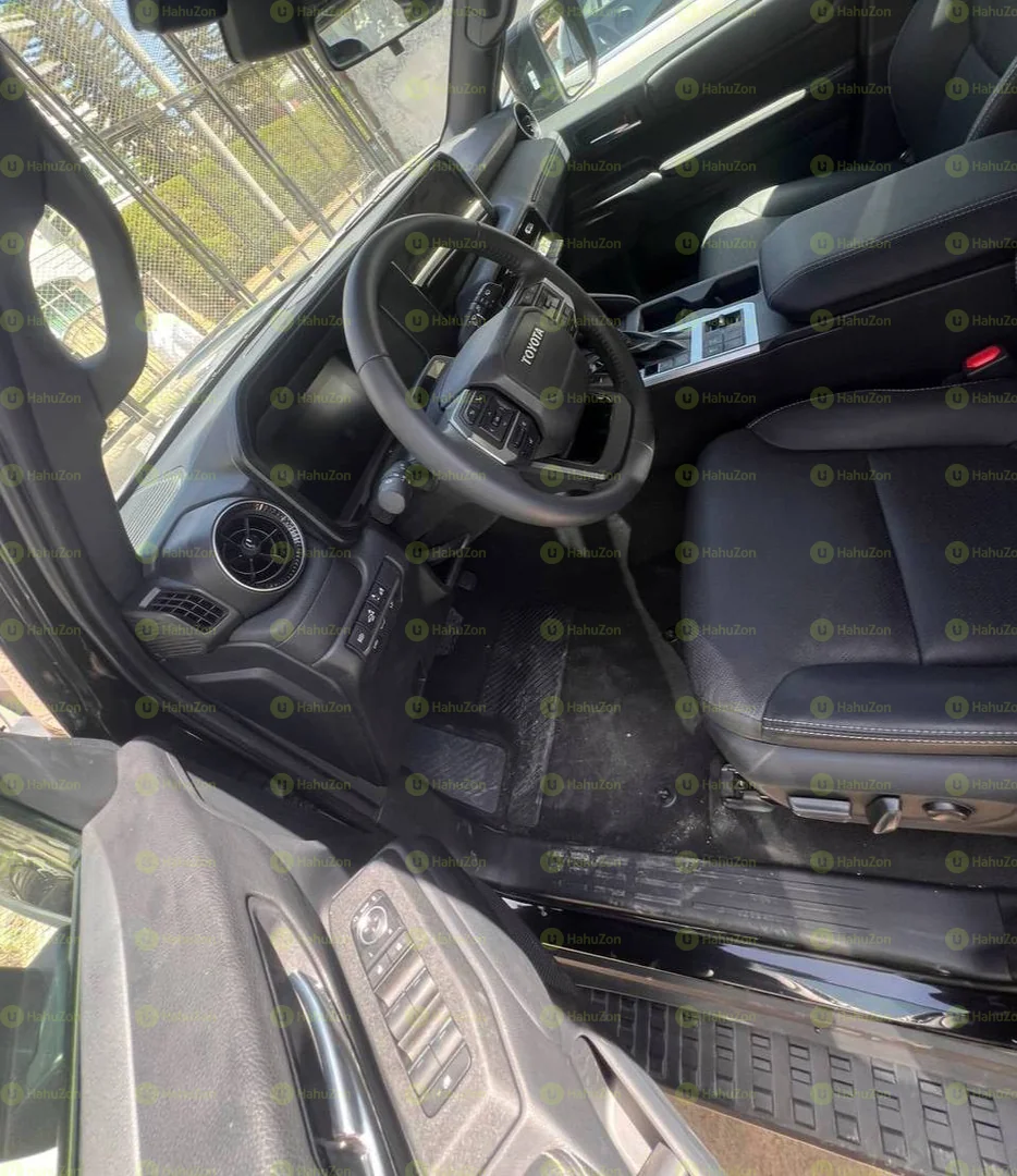 2024 Model-Toyota Land Cruiser Prado