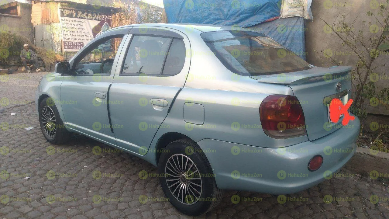 2005 Model-Toyota Platz