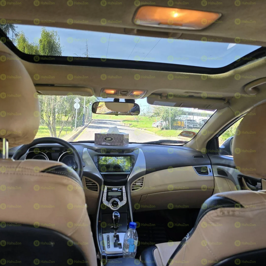 2014 Model-Hyundai Elantra