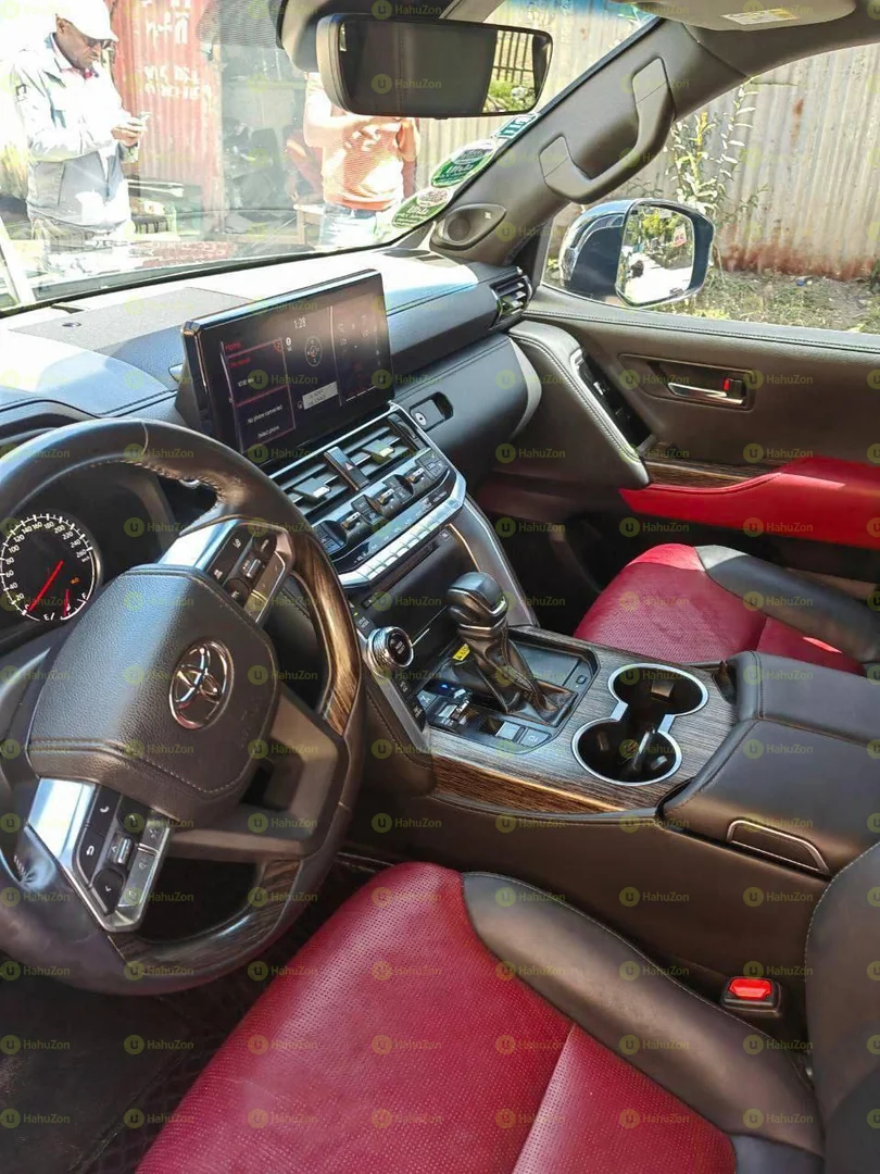 2023 Model-Toyota Land Cruiser VXR