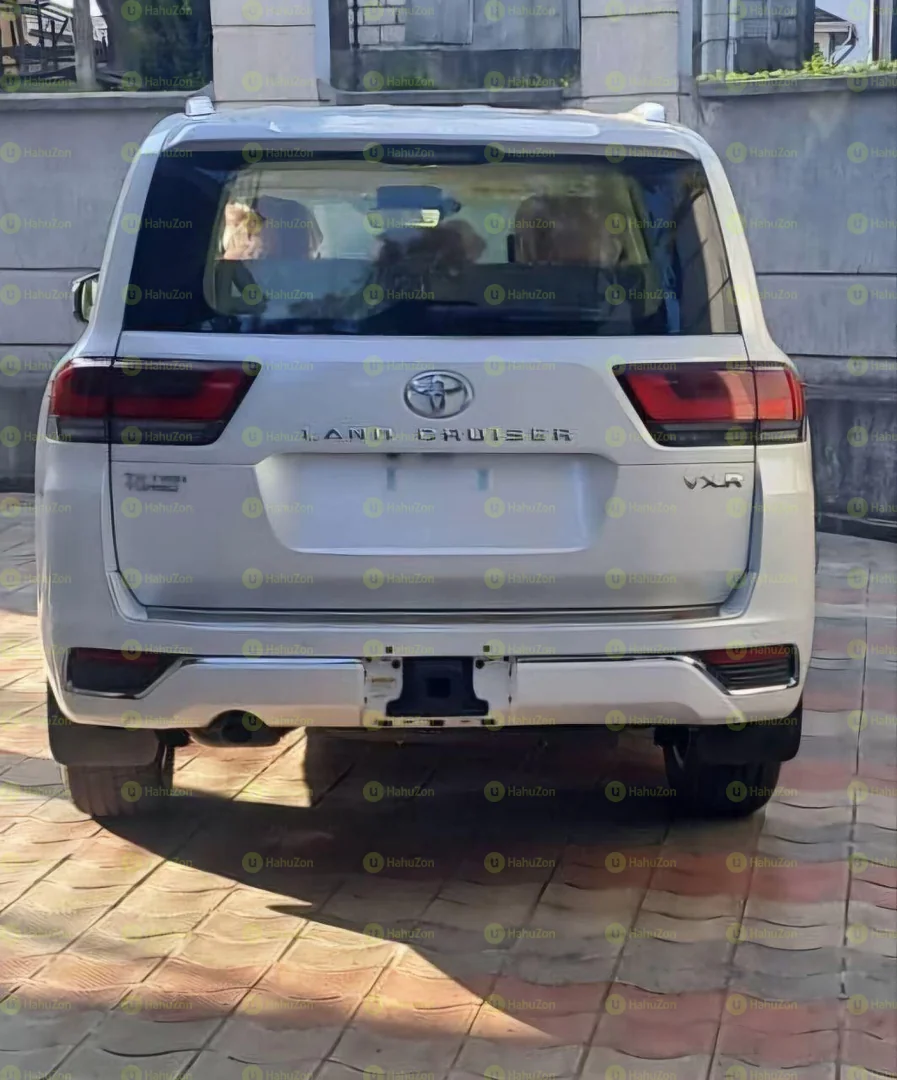 2023 Model-Toyota LandCruiser 300