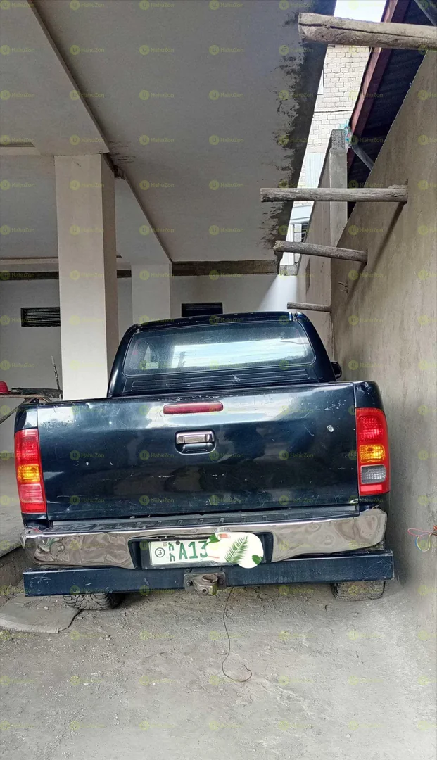 2009 Model-Toyota Hilux King Cab