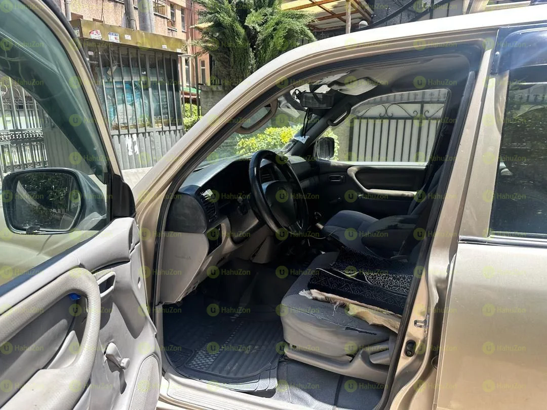 2005 Model-Toyota Land cruiser 1O5