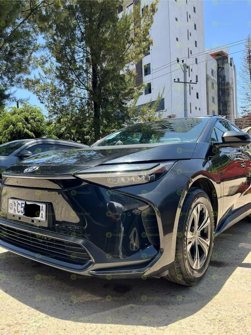 2023 Model-Toyota Bz4x 2wd