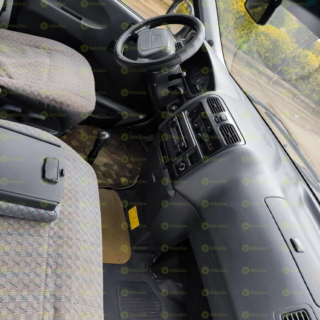 2006 Model-Toyota Hiace Dolphine