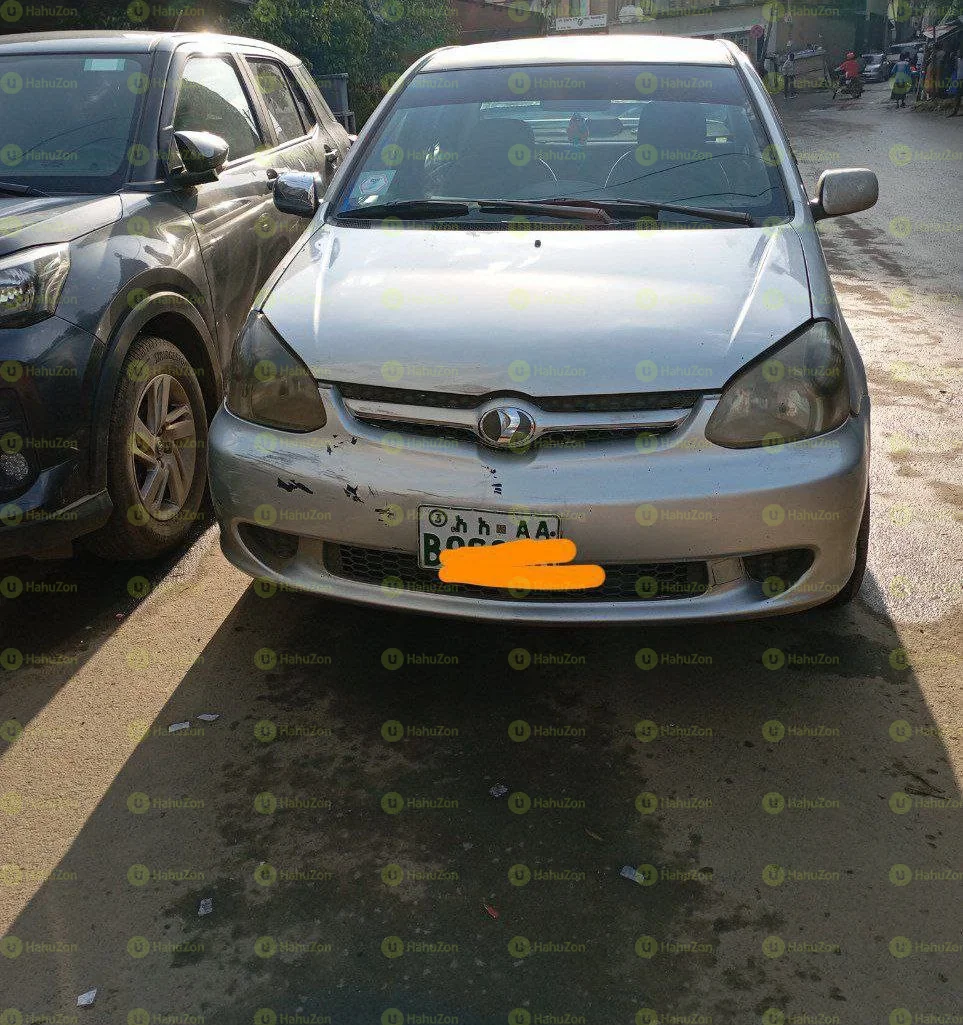 2005 Model-Toyota Platz