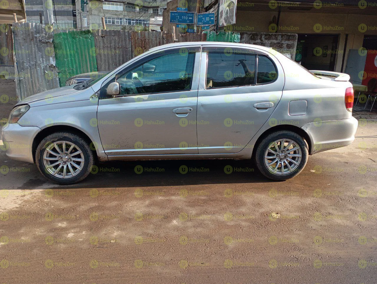 2005 Model-Toyota Platz