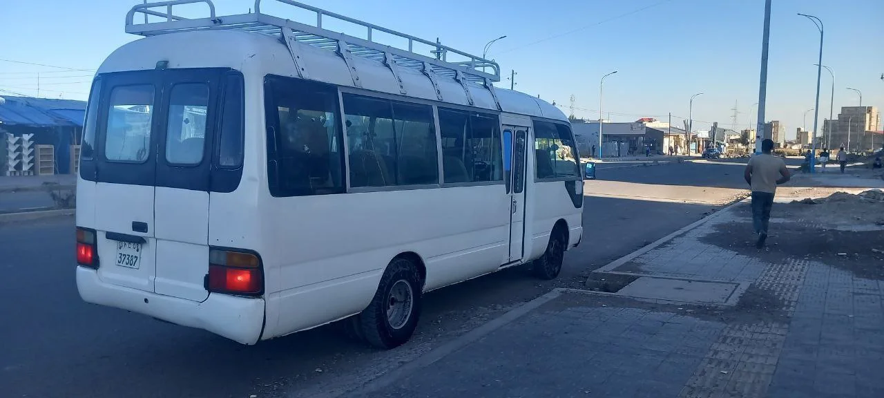 2004 Model-Toyota Coaster
