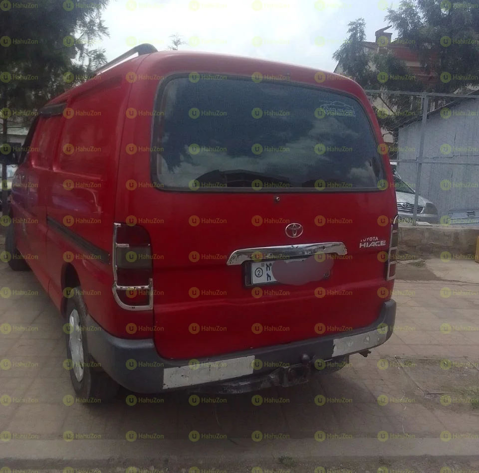 2000 Model-Toyota 2LT Hiace Dolphin