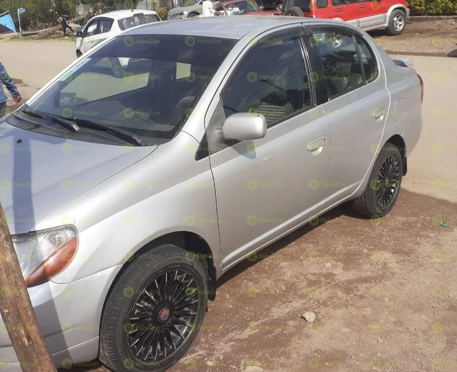 2001 Model-Toyota Platz