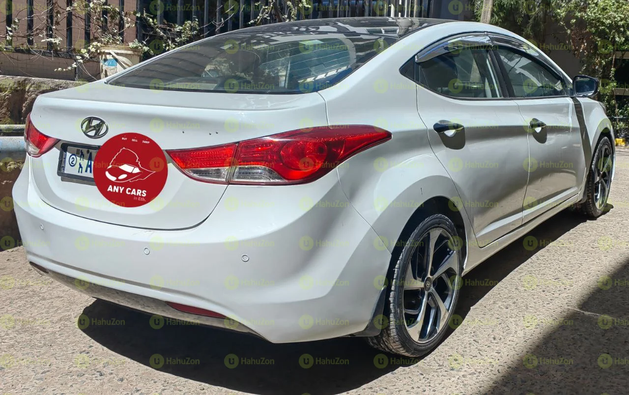 2012 Model-Hyundai Elantra