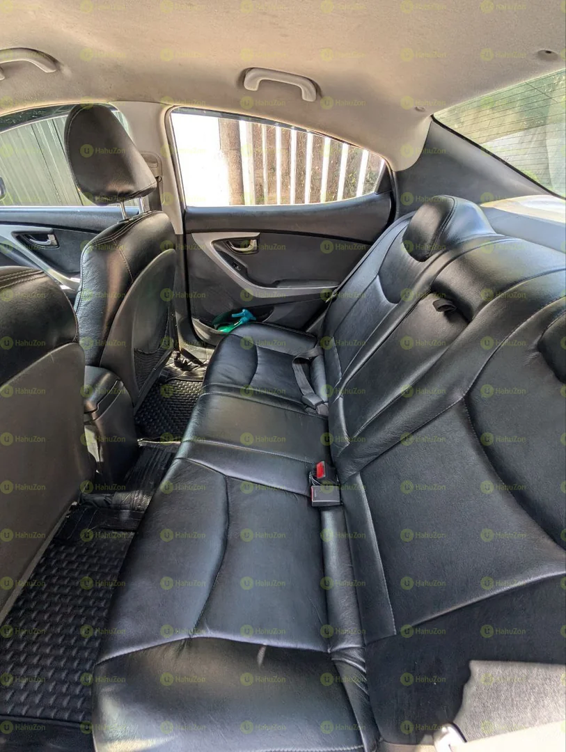 2012 Model-Hyundai Elantra