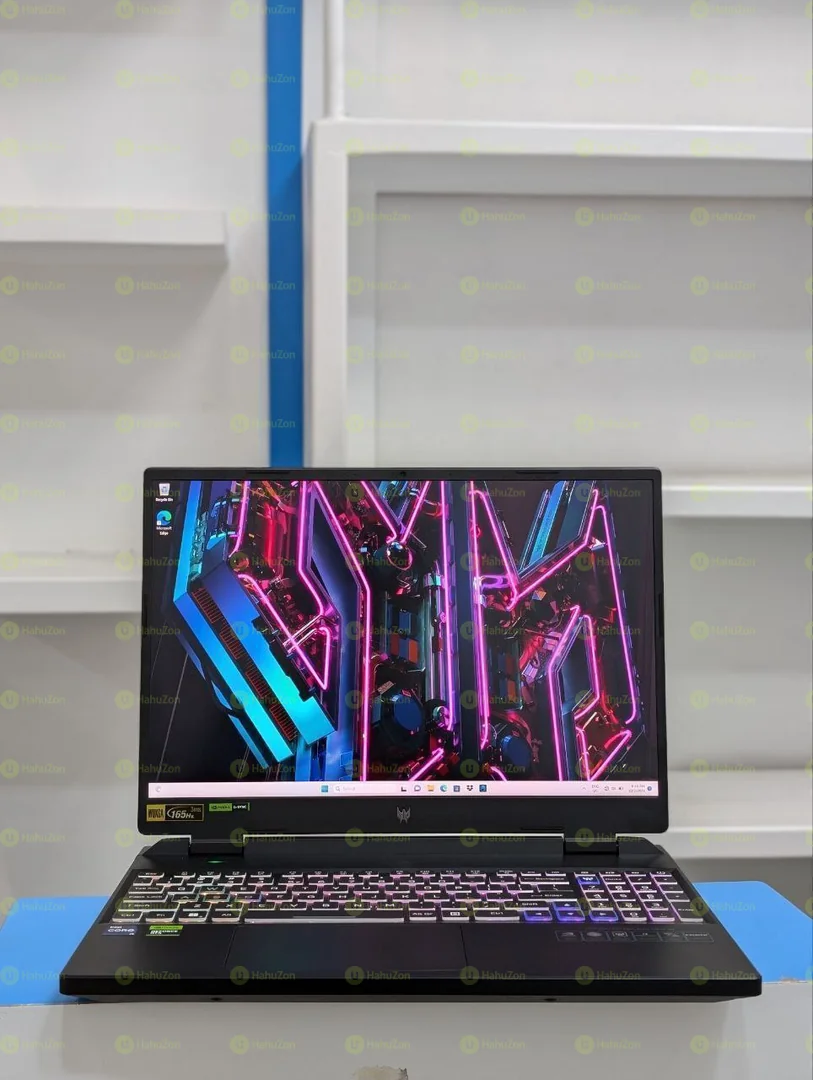 Acer predator Helios 300 Core i9-13900HX Laptop