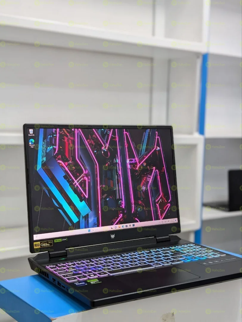 Acer predator Helios 300 Core i9-13900HX Laptop