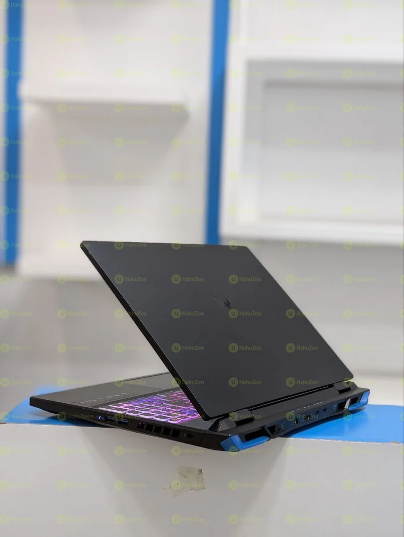 Acer predator Helios 300 Core i9-13900HX Laptop